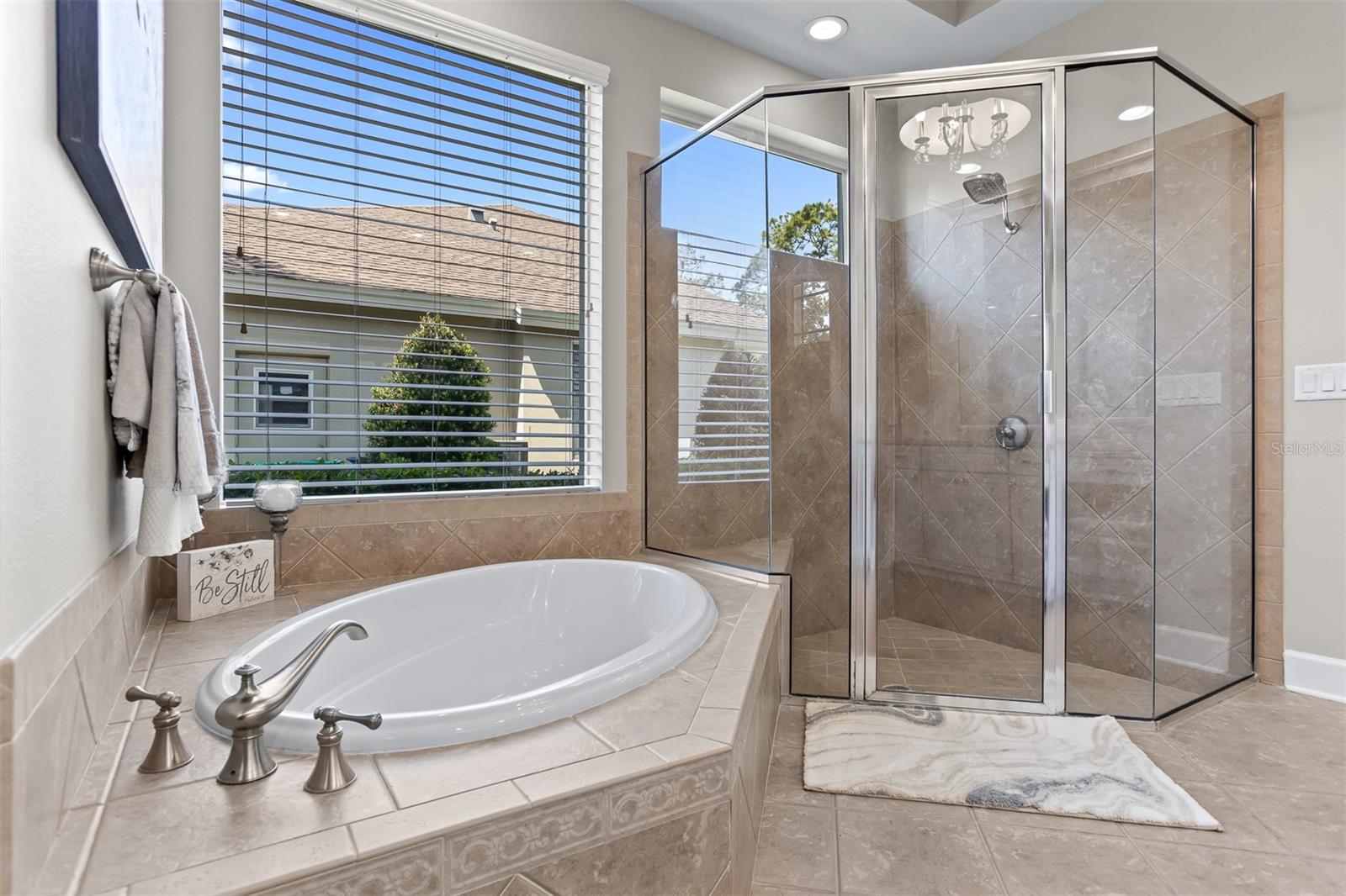 Listing photo id 20 for 2867 Deer Run