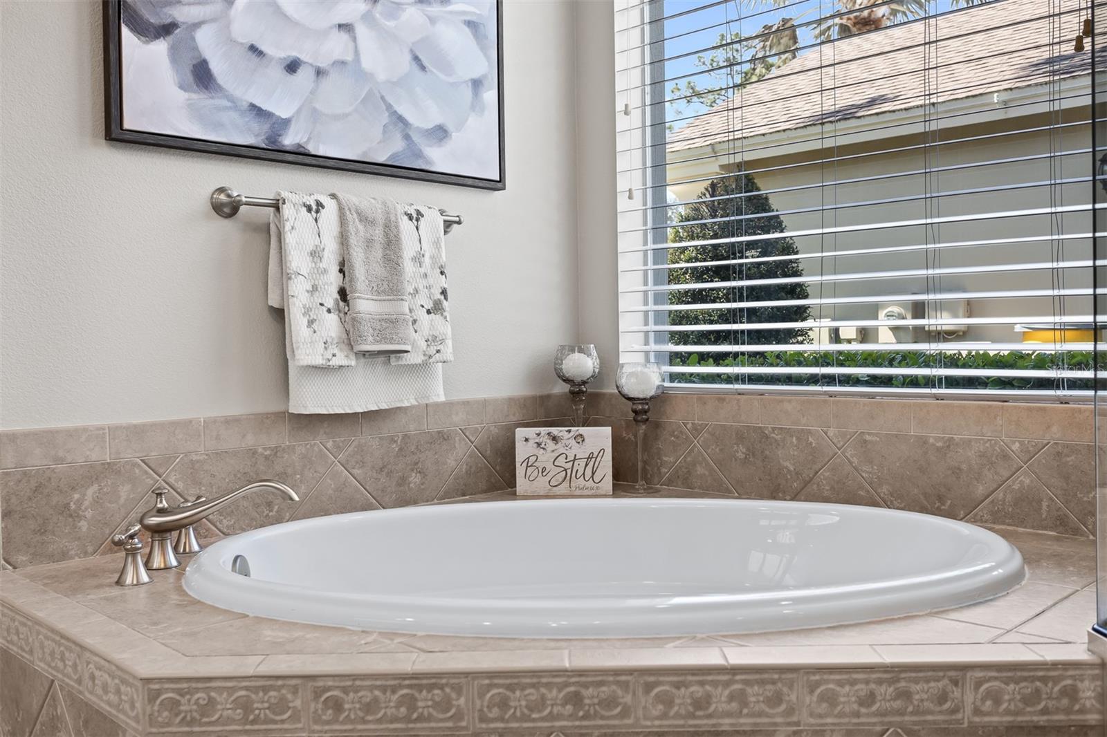 Listing photo id 22 for 2867 Deer Run