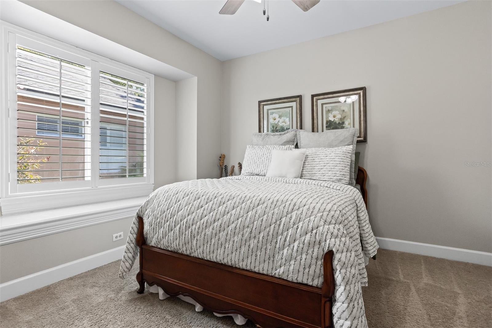 Listing photo id 23 for 2867 Deer Run