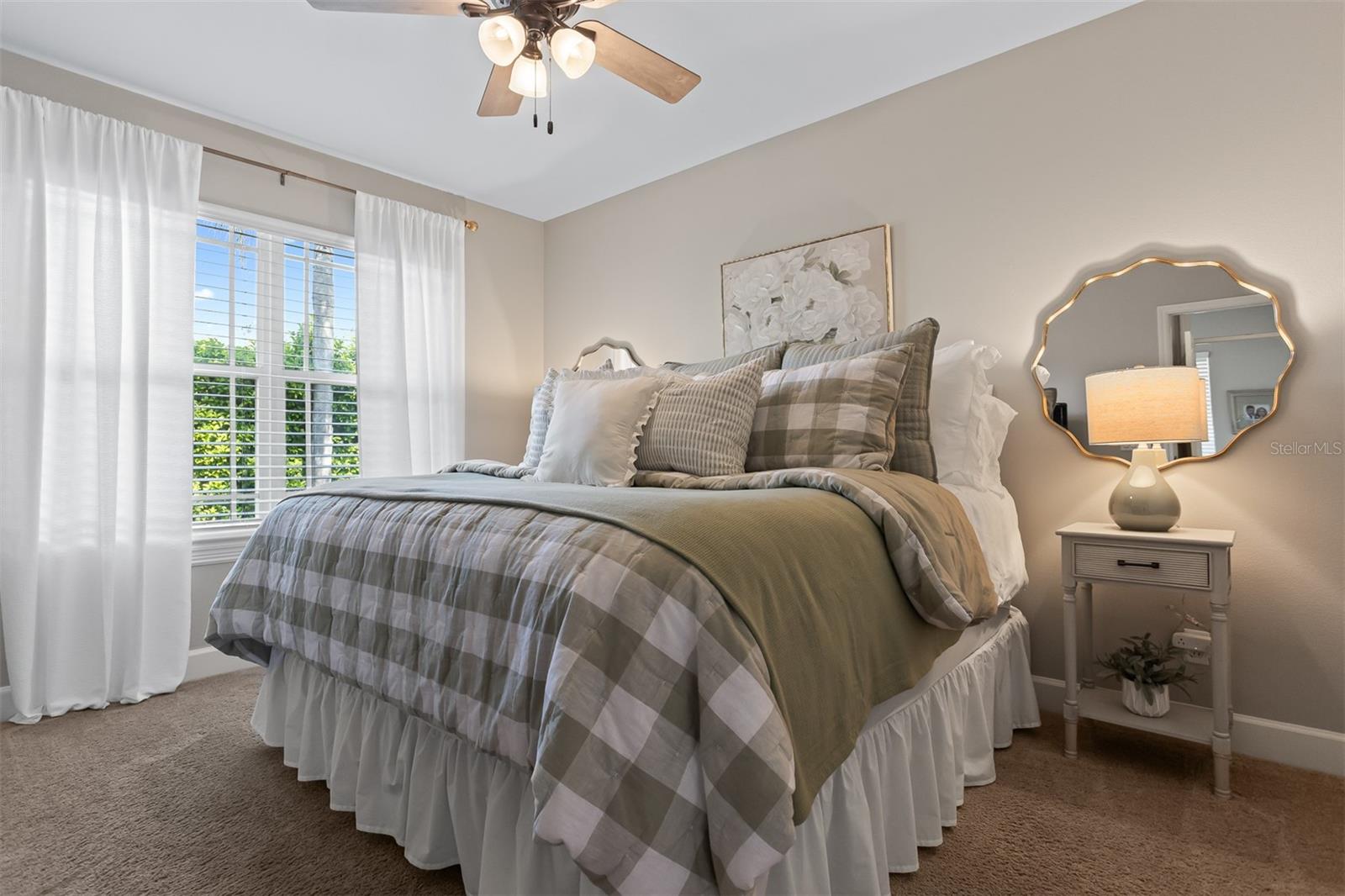 Listing photo id 26 for 2867 Deer Run