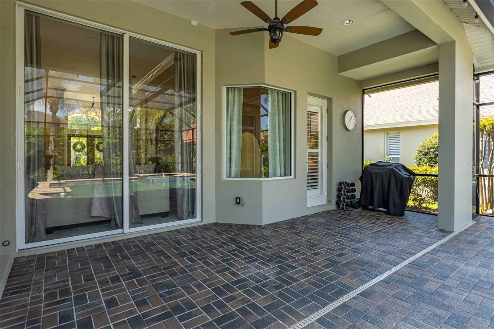 Listing photo id 31 for 2867 Deer Run