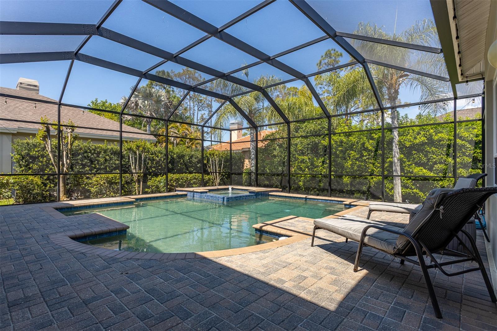 Listing photo id 38 for 2867 Deer Run