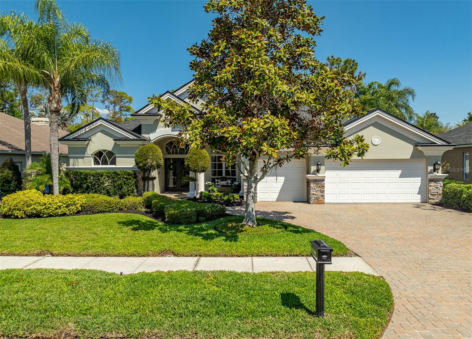 Listing photo id 50 for 2867 Deer Run