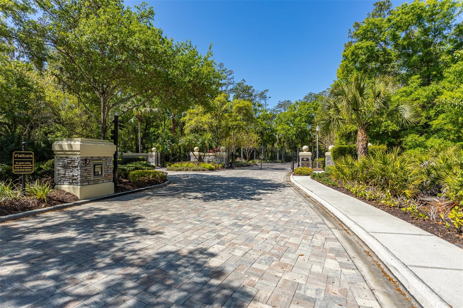 Listing photo id 67 for 2867 Deer Run