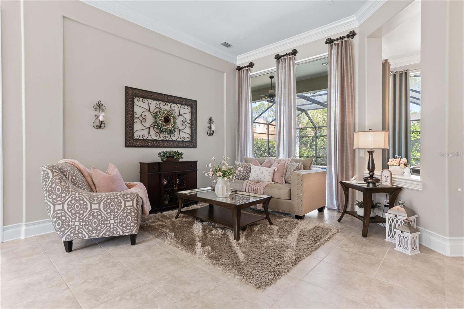 Listing photo id 5 for 2867 Deer Run