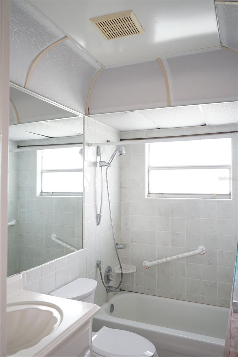 Image 18 of 42 For 101 Cambridge Trl  205