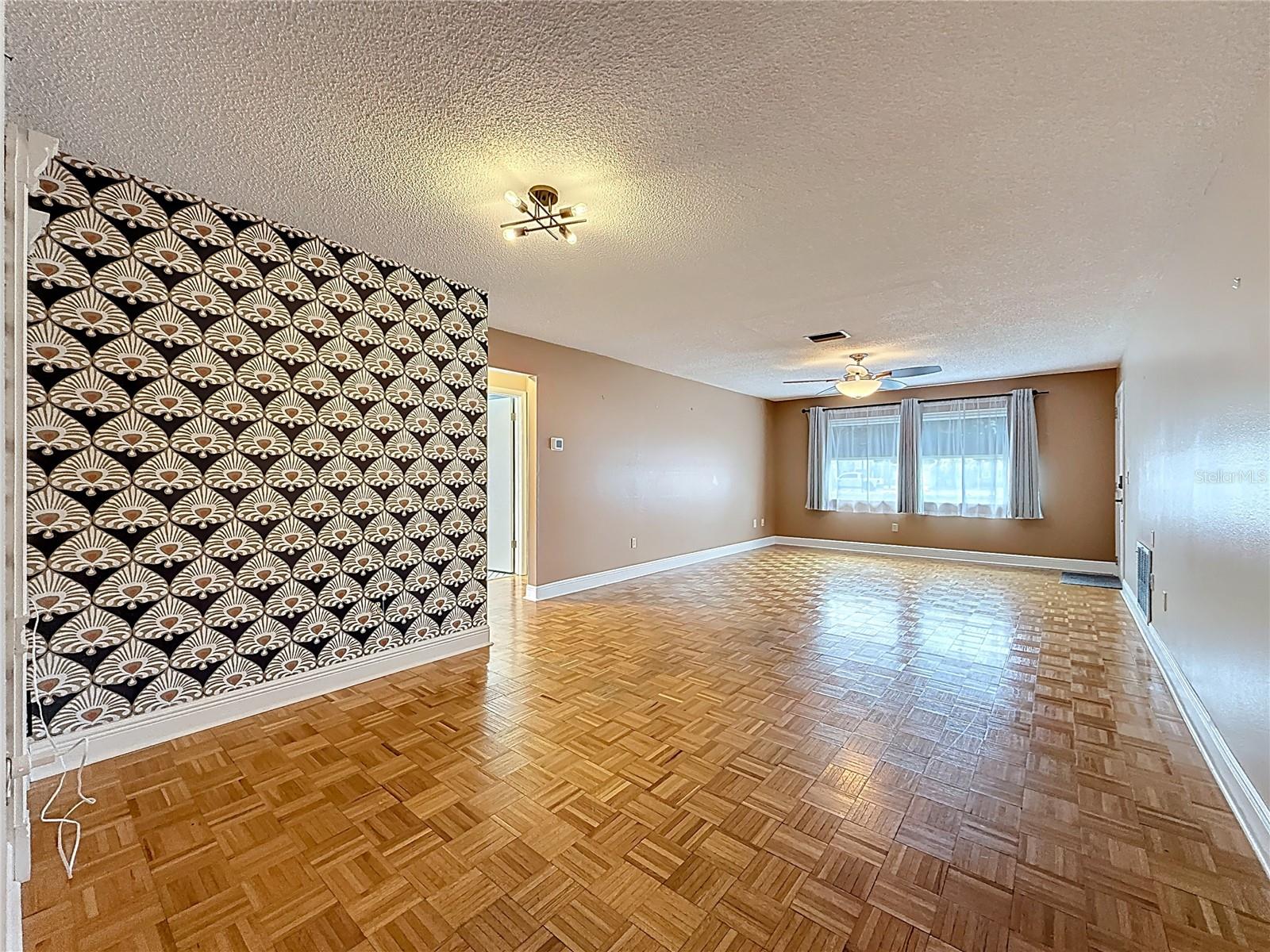 Image 4 of 61 For 403 Mindy Drive