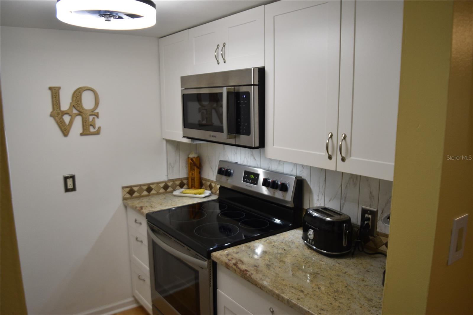 Image 21 of 56 For 4746 Azalea Drive 208c