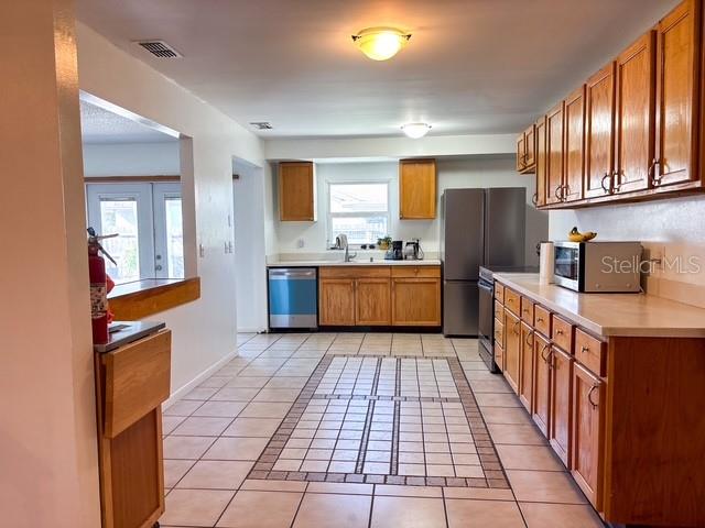 Listing photo id 8 for 12422 Cardiff Drive