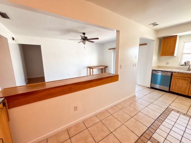 Listing photo id 13 for 12422 Cardiff Drive