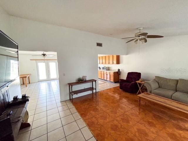 Listing photo id 4 for 12422 Cardiff Drive