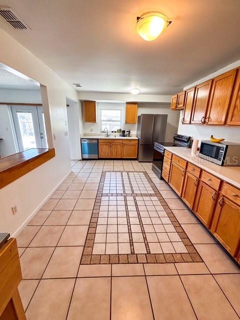 Listing photo id 7 for 12422 Cardiff Drive