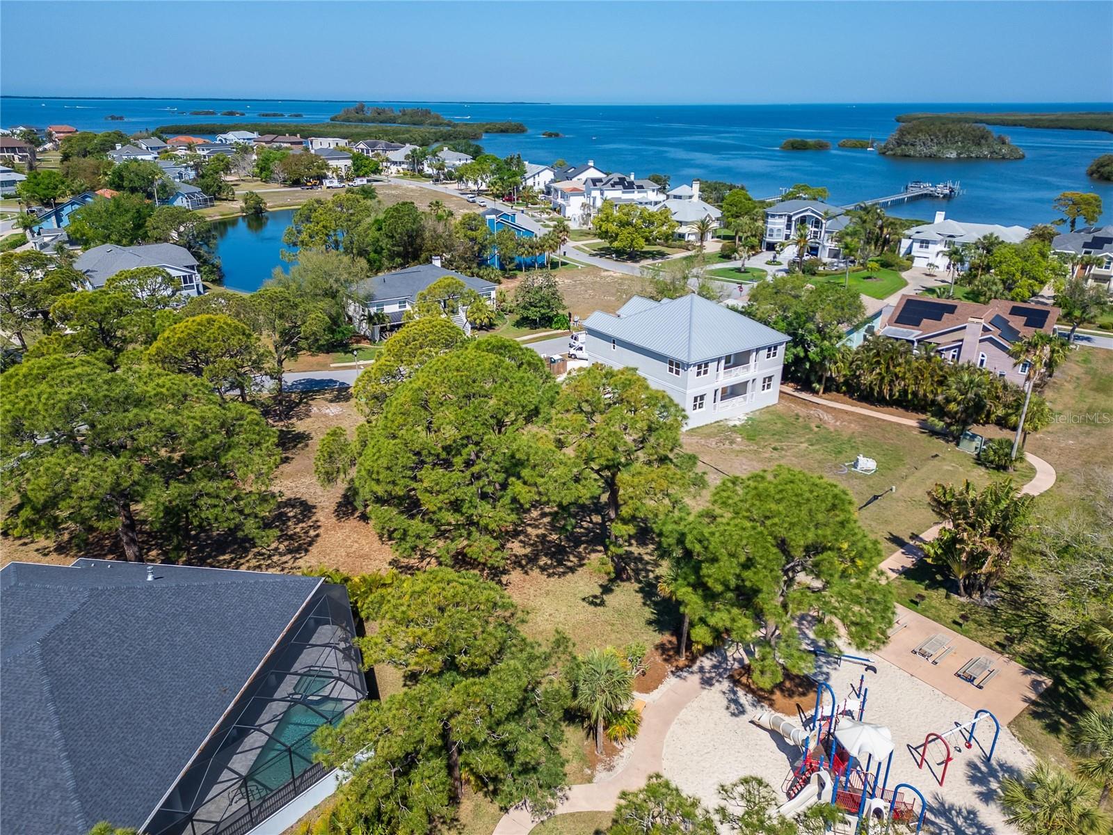 Image 14 of 25 For Harbour Watch Drive