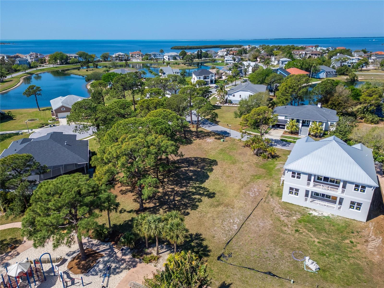 Image 16 of 25 For Harbour Watch Drive