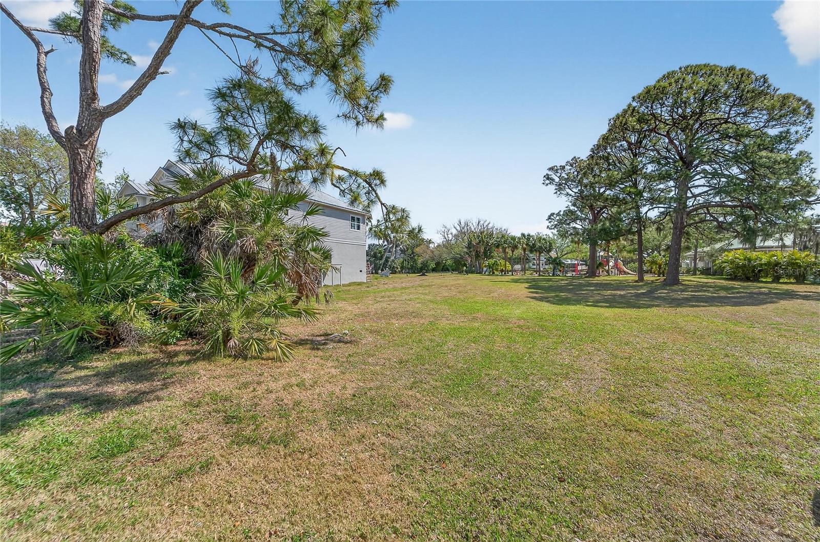 Image 20 of 25 For Harbour Watch Drive