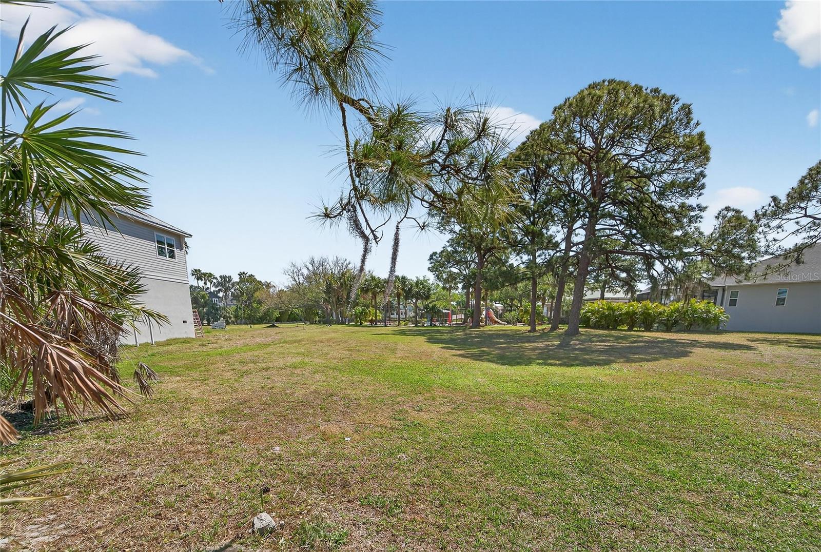 Image 21 of 25 For Harbour Watch Drive