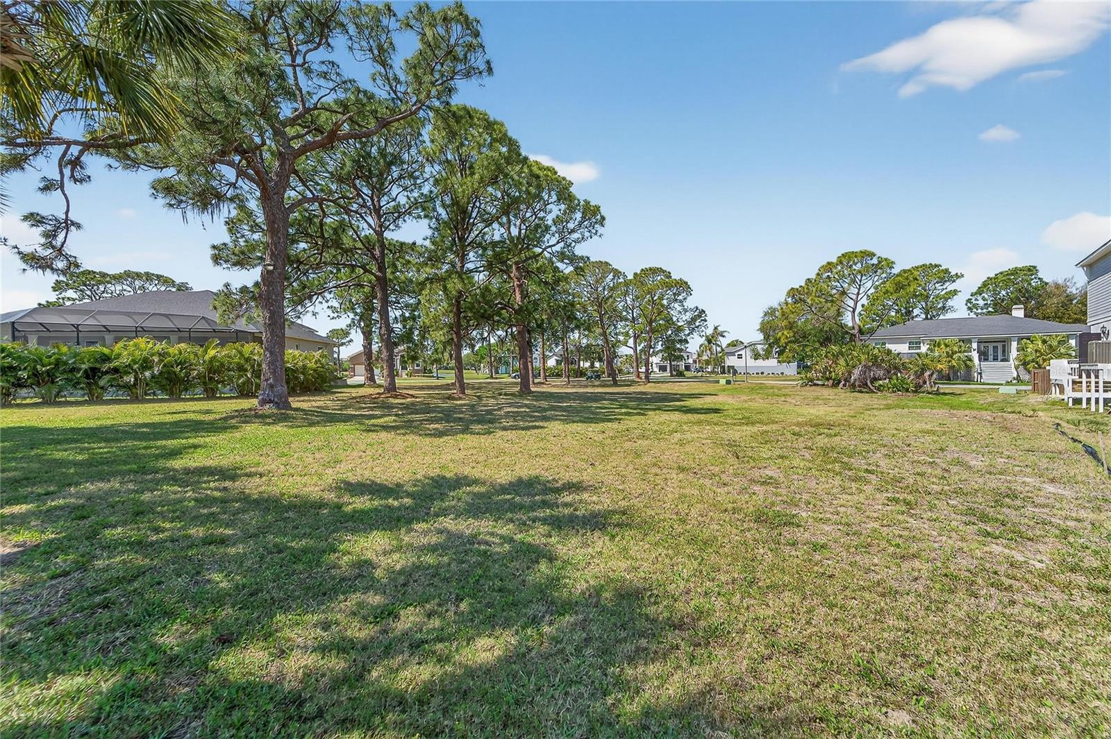 Image 23 of 25 For Harbour Watch Drive