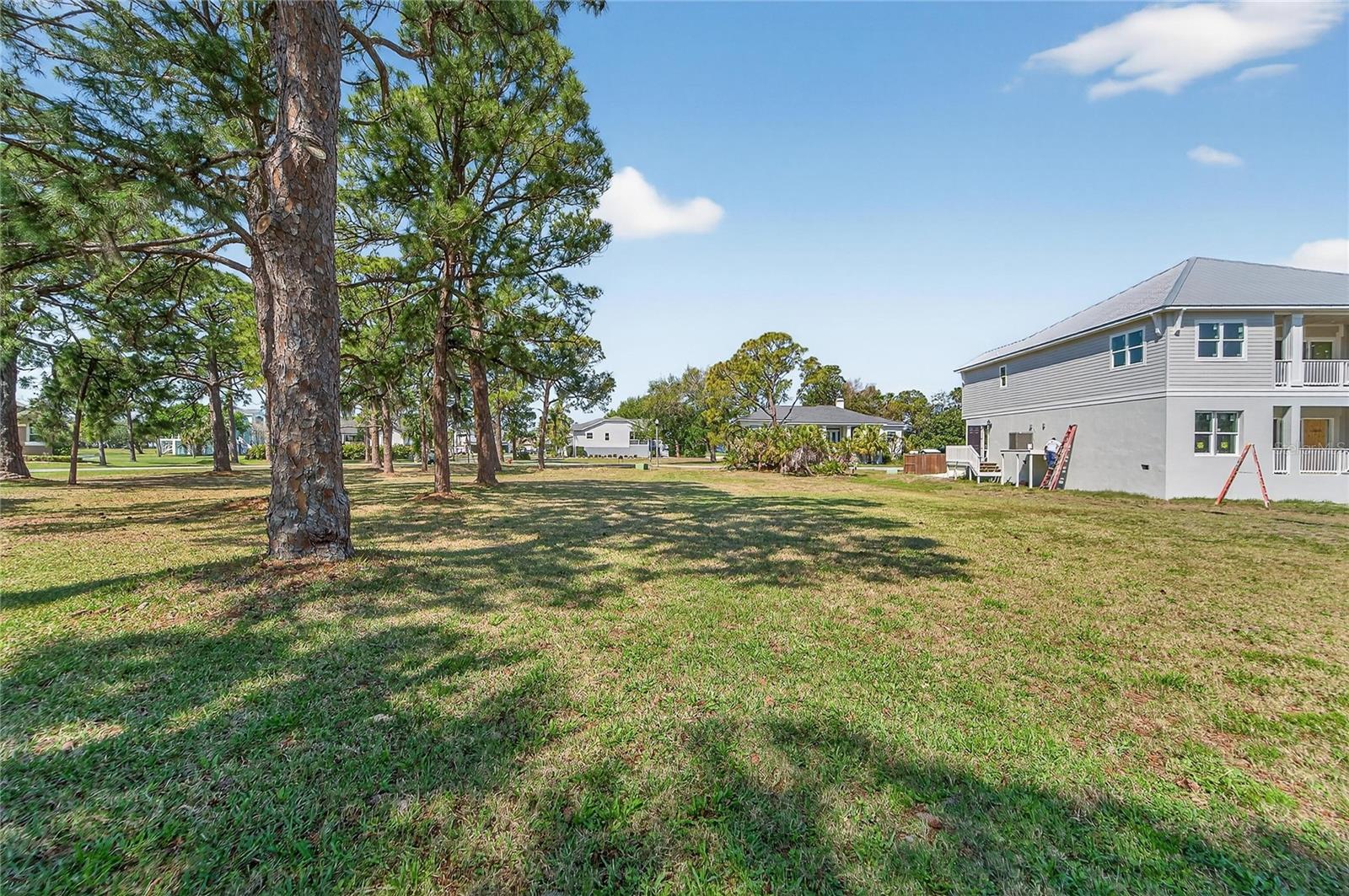 Image 24 of 25 For Harbour Watch Drive