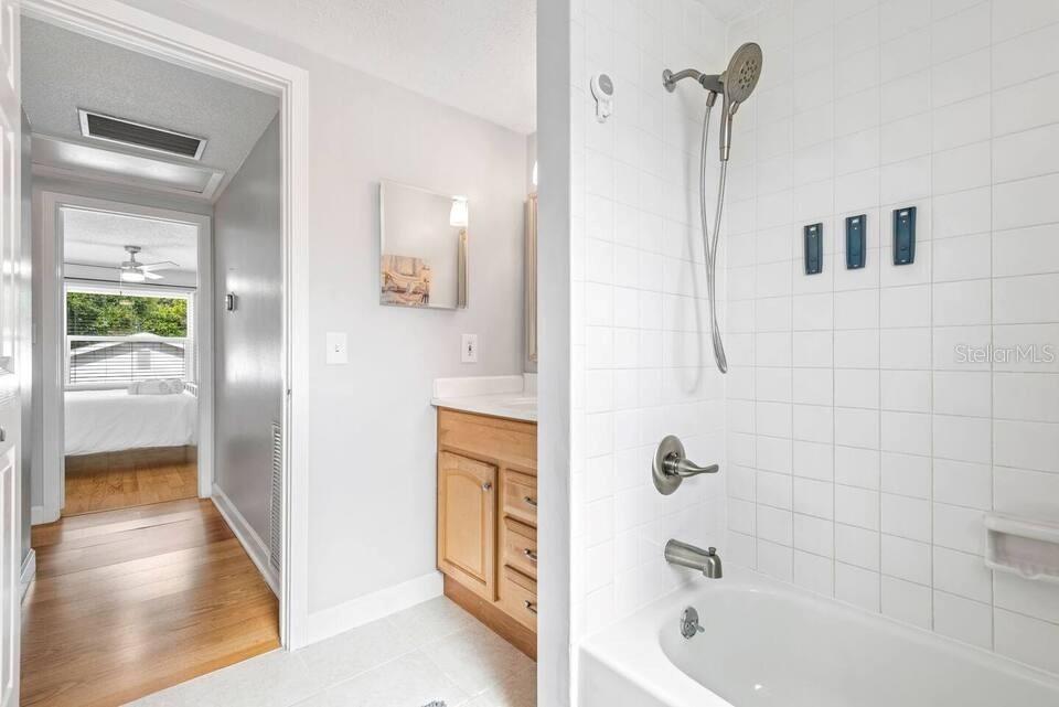 Image 27 of 49 For 12931 127th Avenue