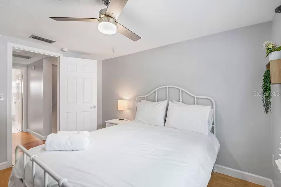 Image 32 of 49 For 12931 127th Avenue