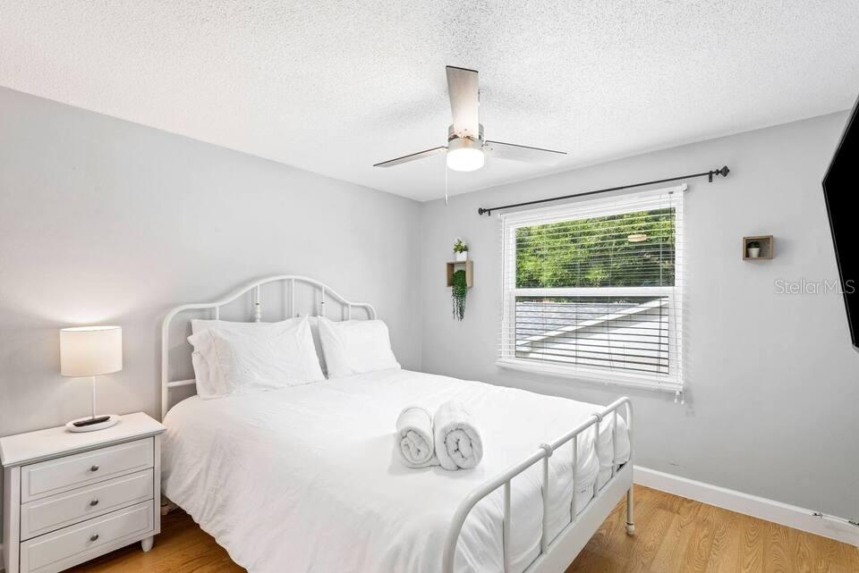 Image 33 of 49 For 12931 127th Avenue