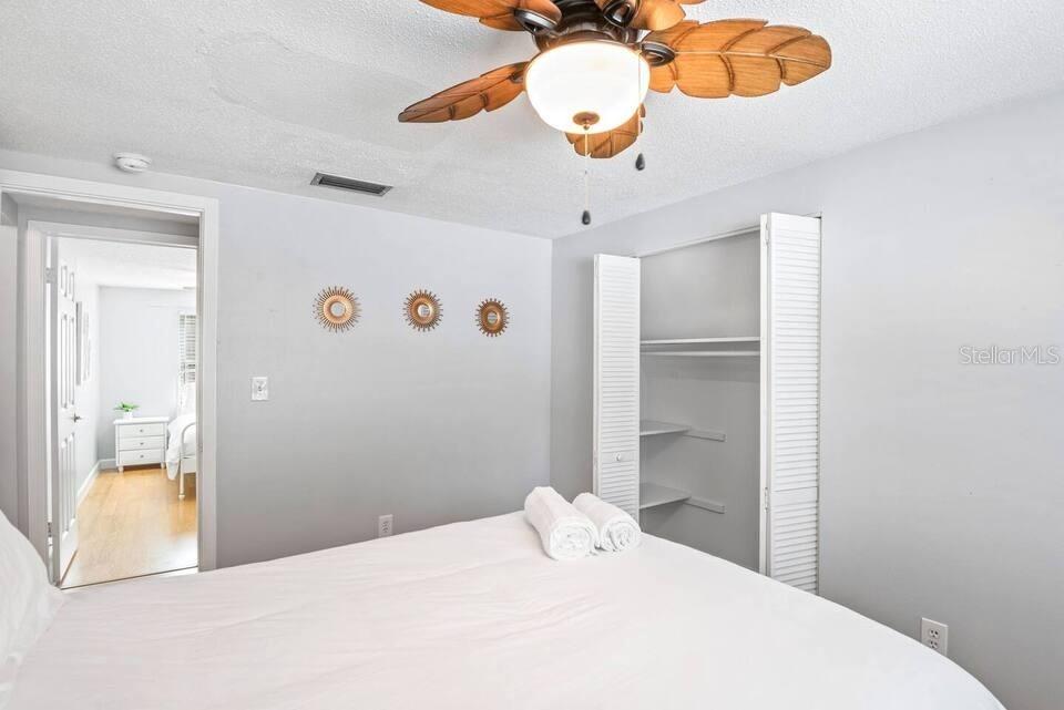 Image 35 of 49 For 12931 127th Avenue