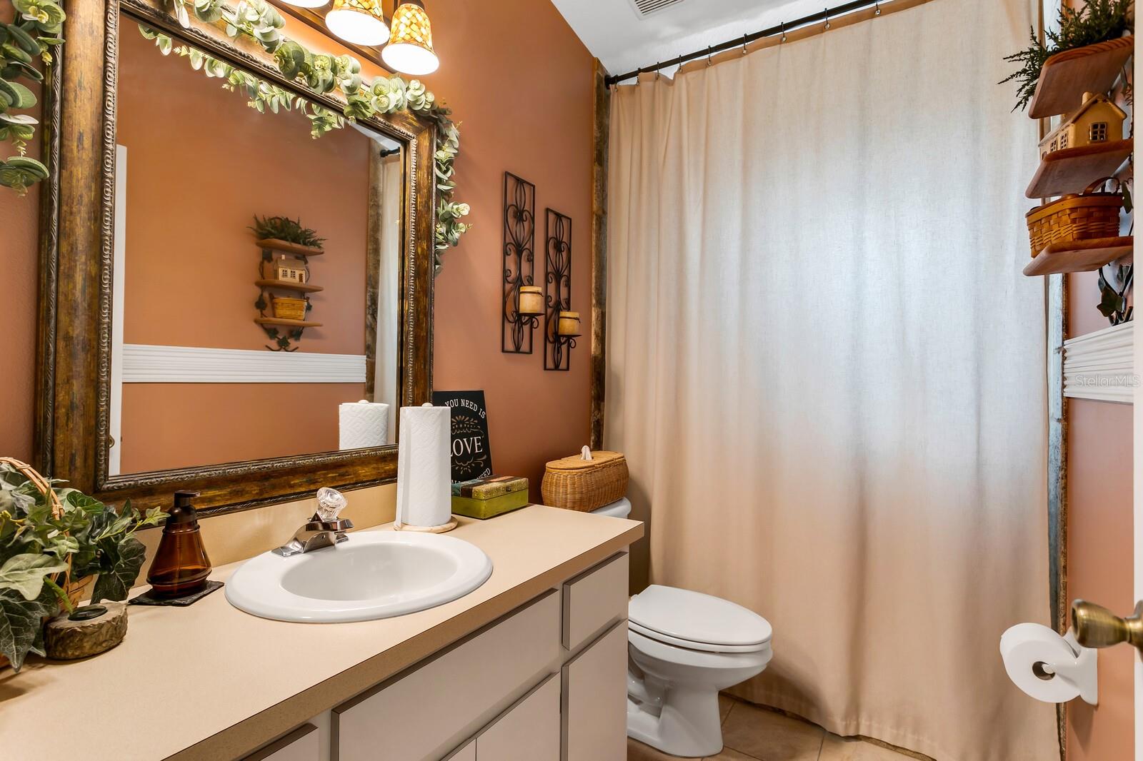 Listing photo id 7 for 6450 49th Avenue N