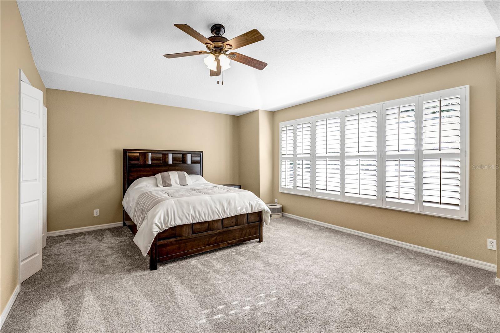 Image 27 of 49 For 3364 Covered Bridge Drive E