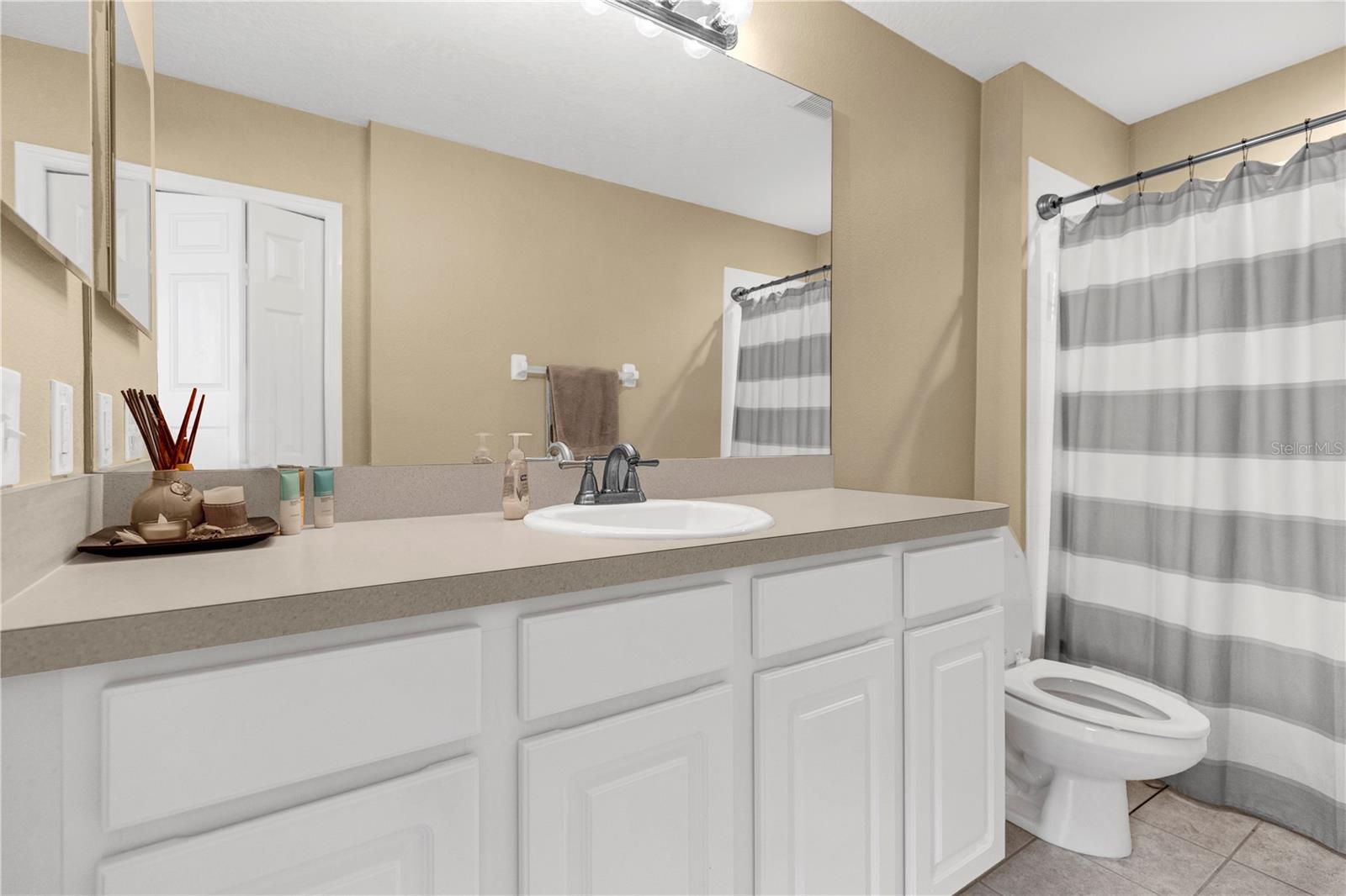 Image 38 of 49 For 3364 Covered Bridge Drive E