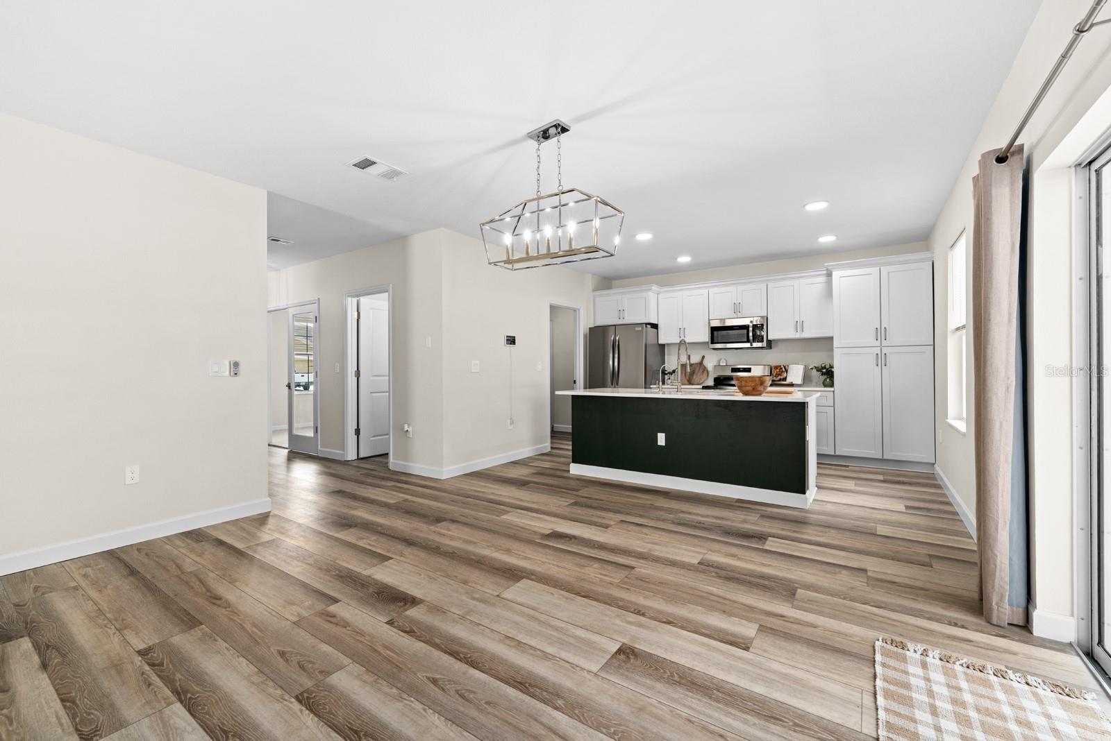 Image 12 of 39 For 9714 Oak Ranch Crescent Court