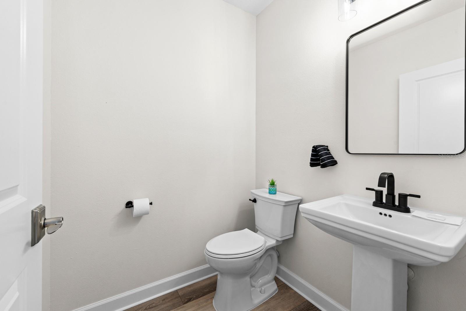 Image 16 of 39 For 9714 Oak Ranch Crescent Court