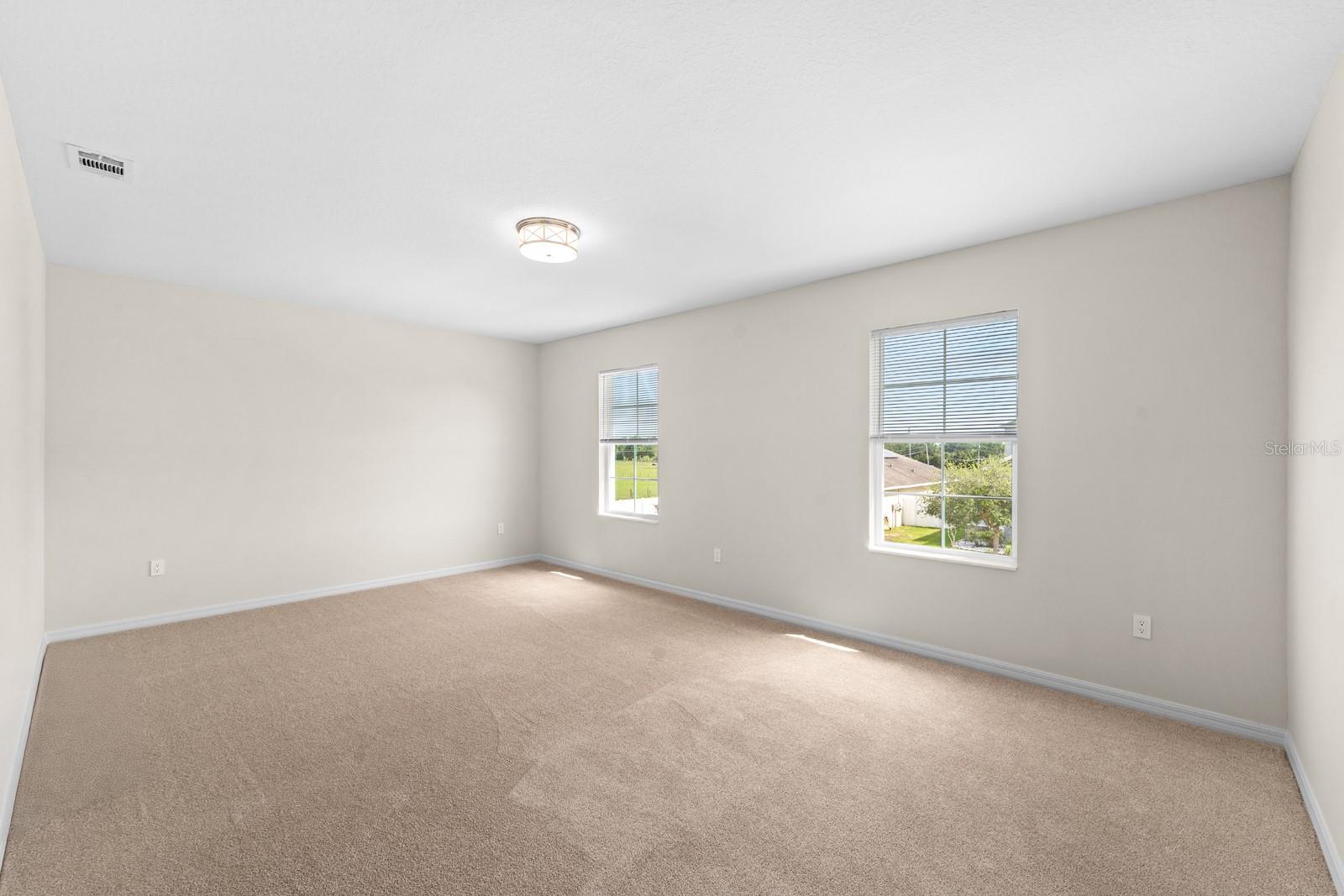 Image 18 of 39 For 9714 Oak Ranch Crescent Court