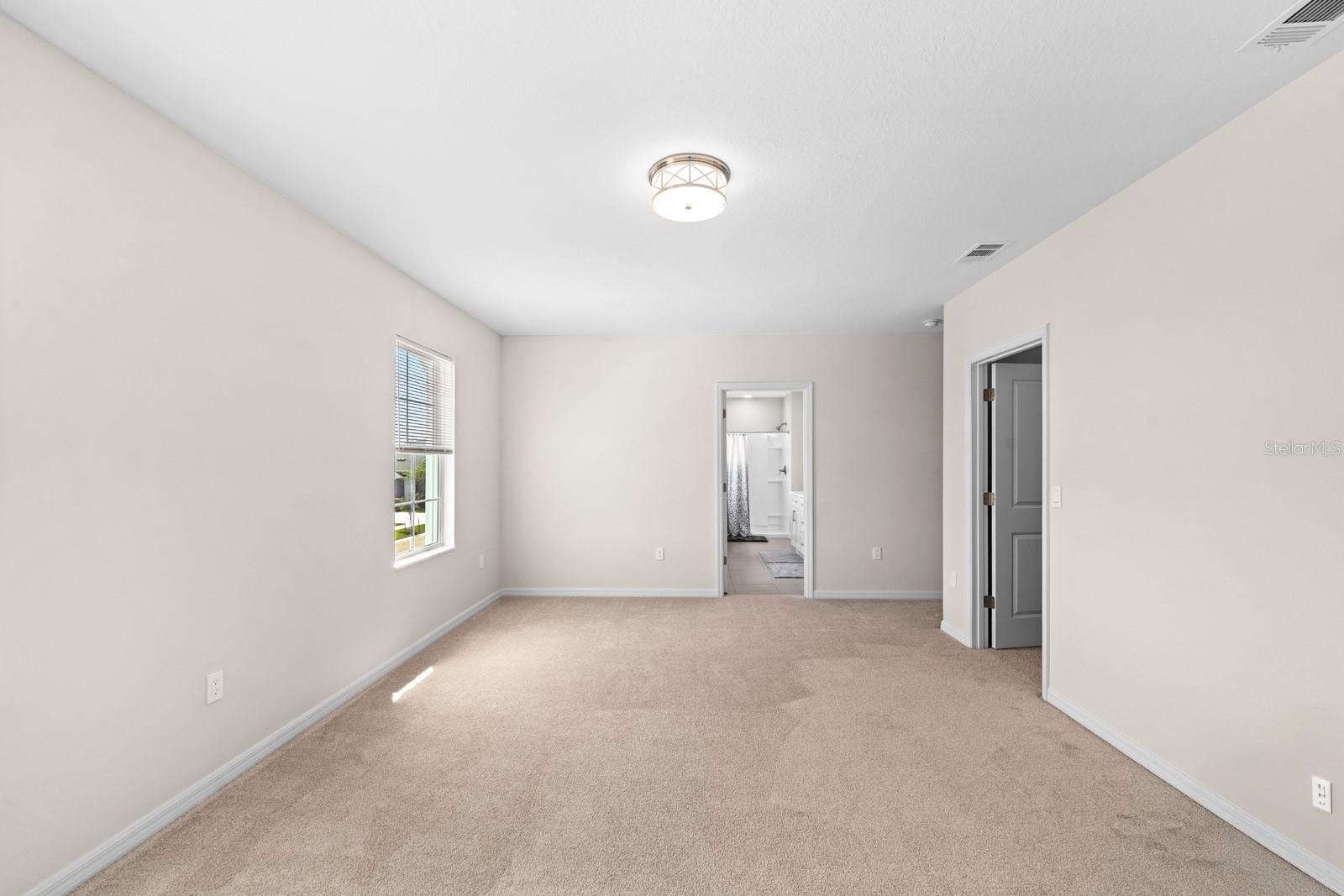 Image 19 of 39 For 9714 Oak Ranch Crescent Court