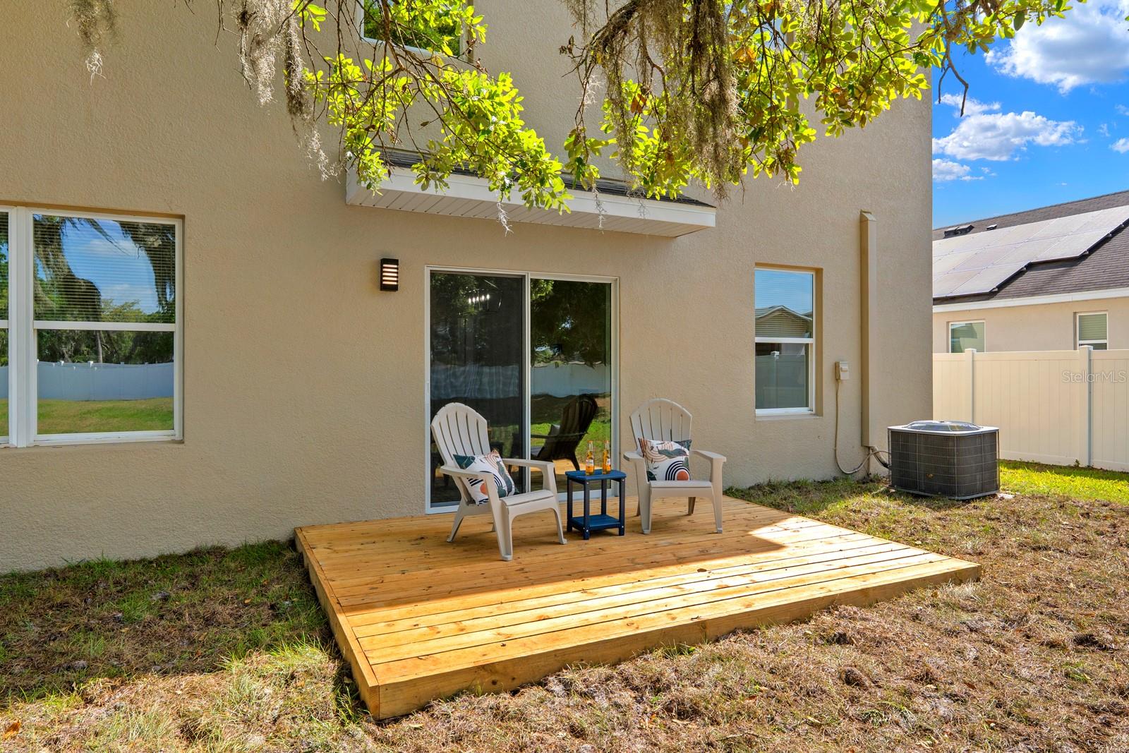 Image 27 of 39 For 9714 Oak Ranch Crescent Court