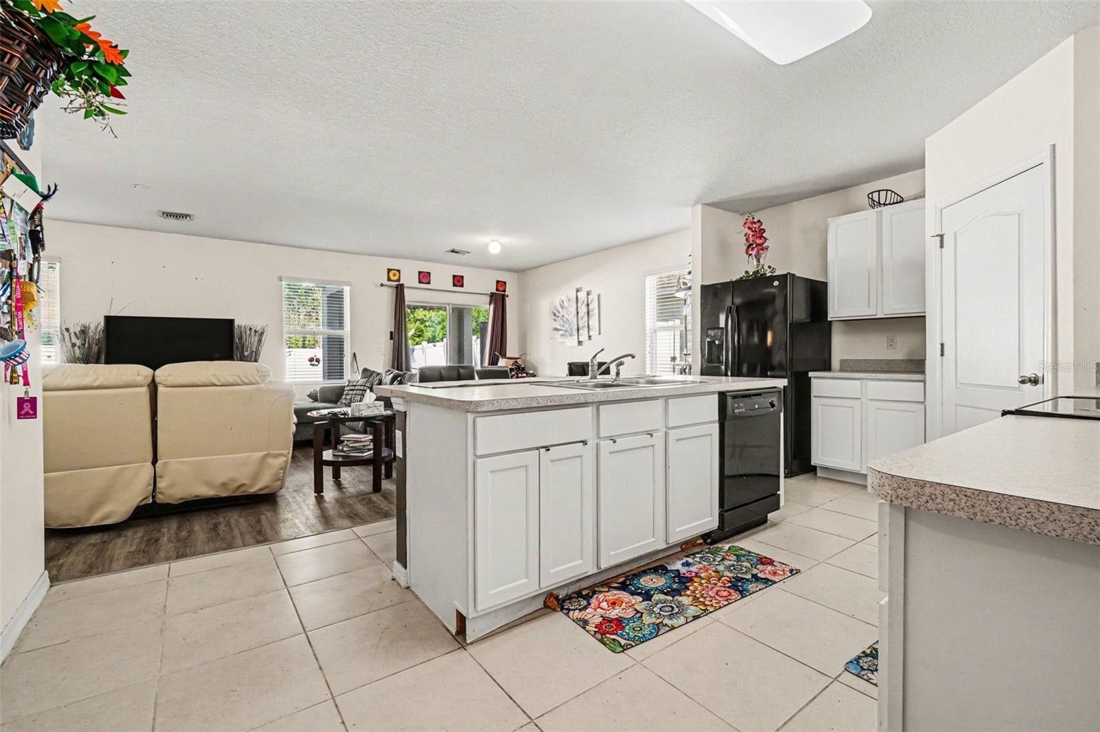 Image 11 of 27 For 5268 11th Street E