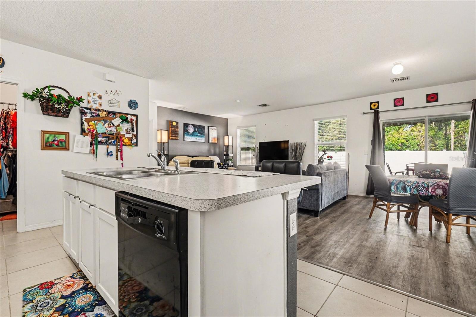 Image 15 of 27 For 5268 11th Street E