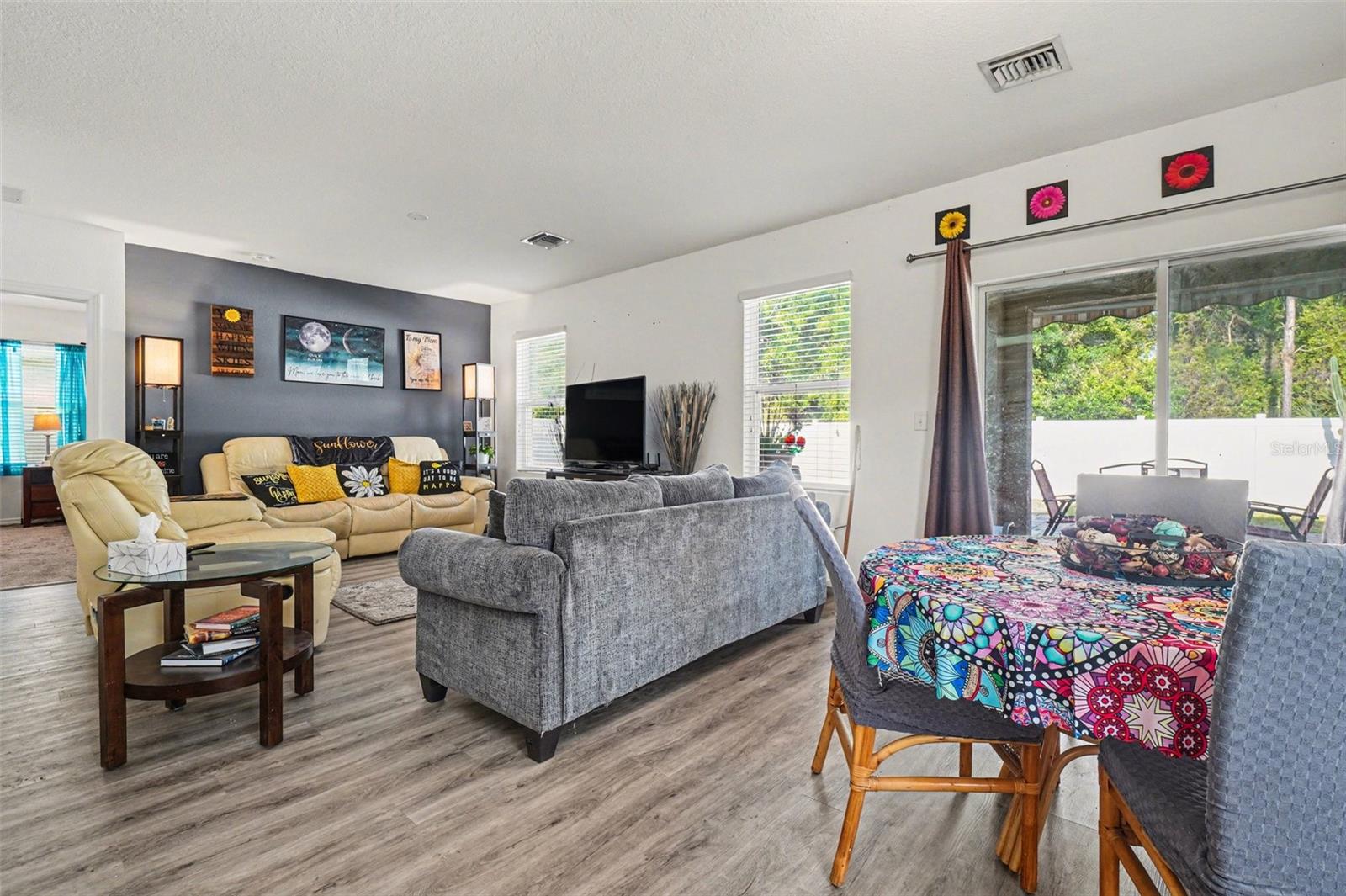 Image 9 of 27 For 5268 11th Street E