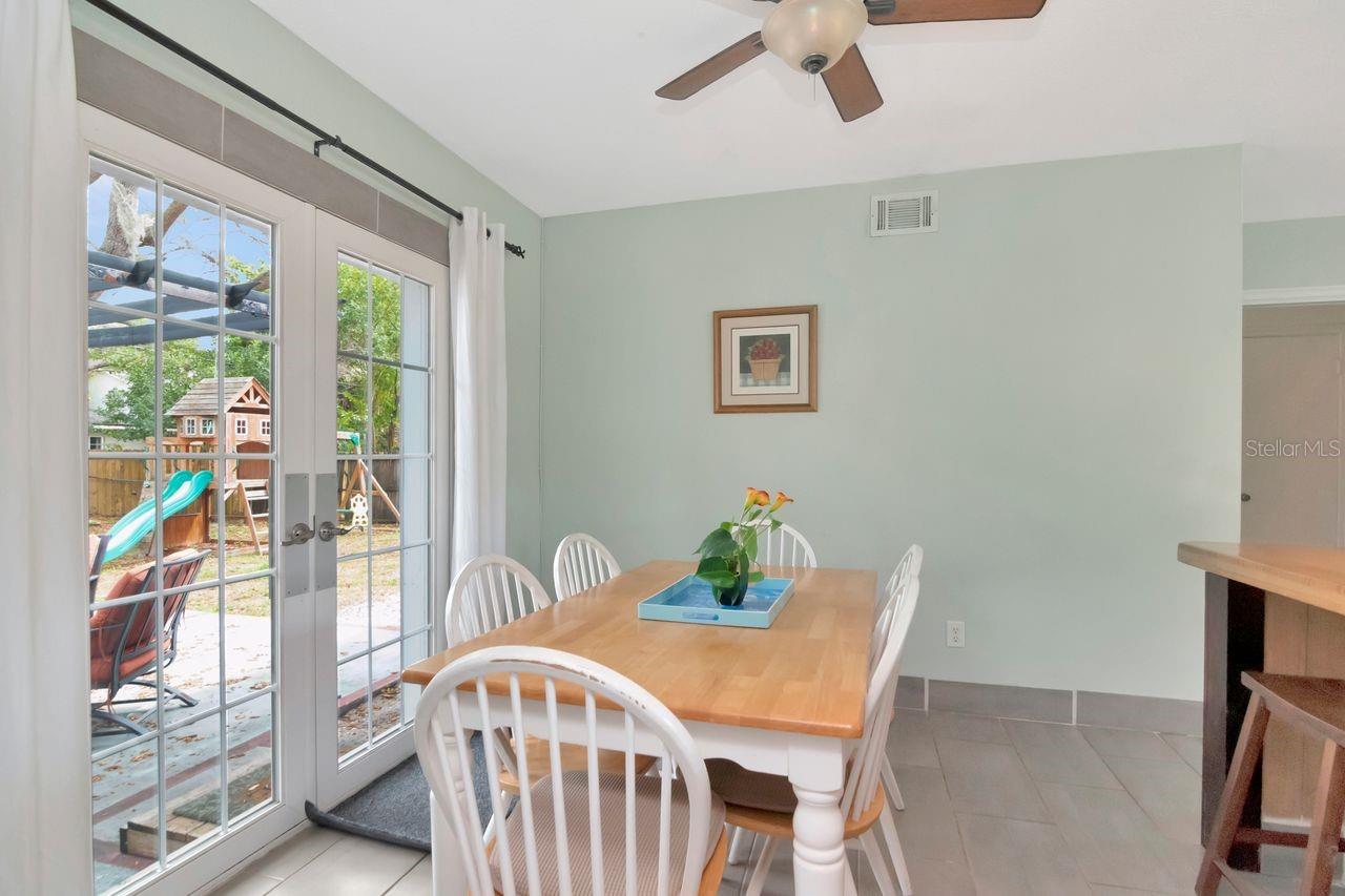 Image 13 of 46 For 305 Baker Avenue