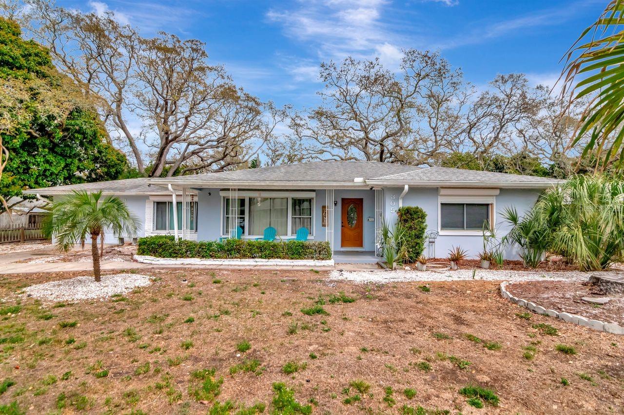 Image 3 of 46 For 305 Baker Avenue