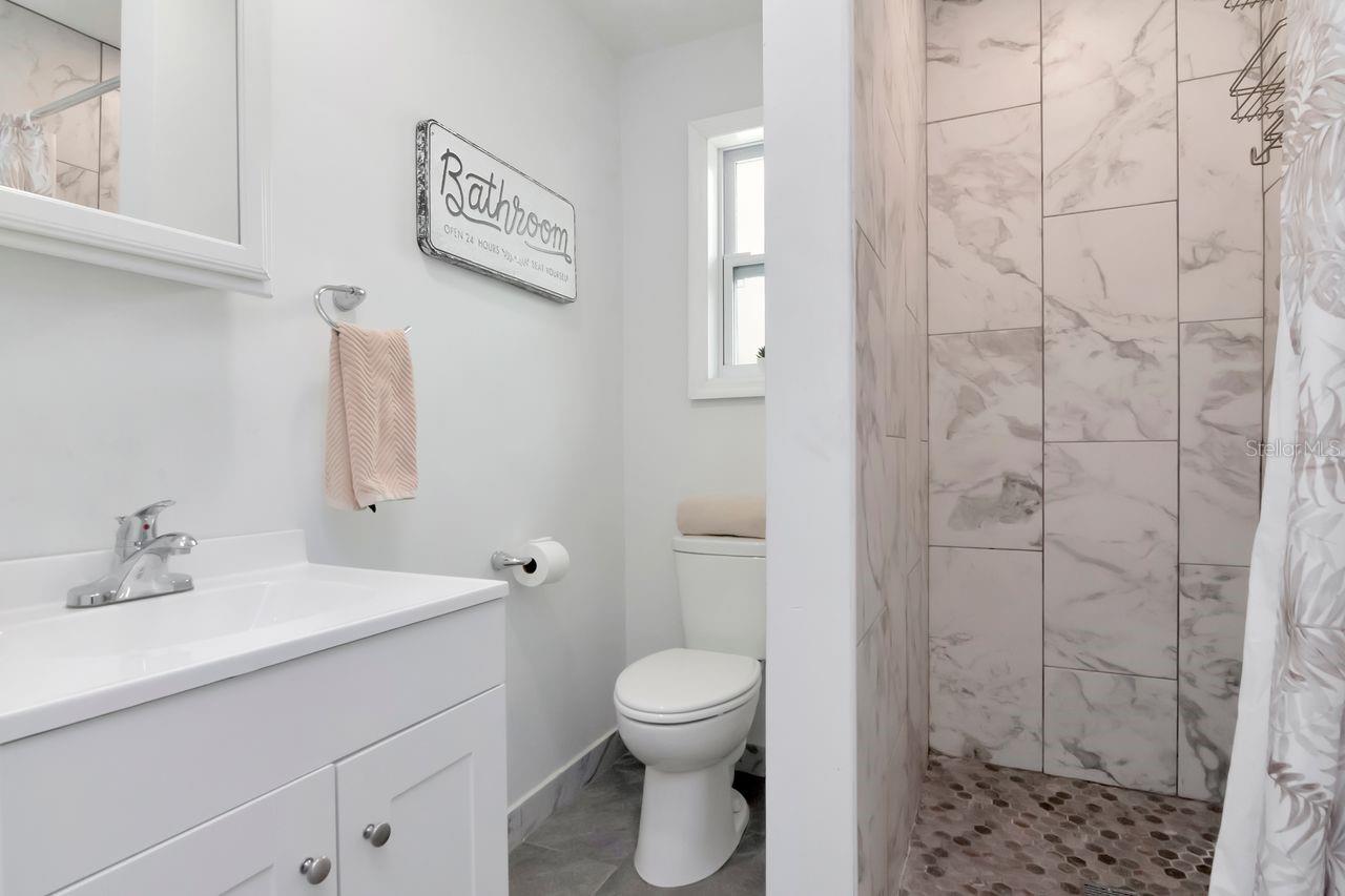 Image 33 of 46 For 305 Baker Avenue