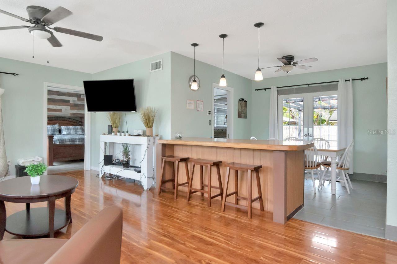 Image 9 of 46 For 305 Baker Avenue