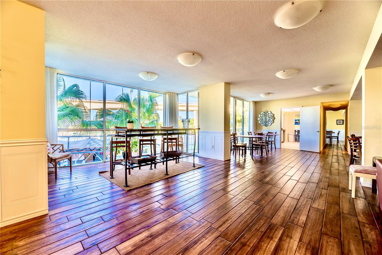 Image 29 of 45 For 100 Pierce Street 1102