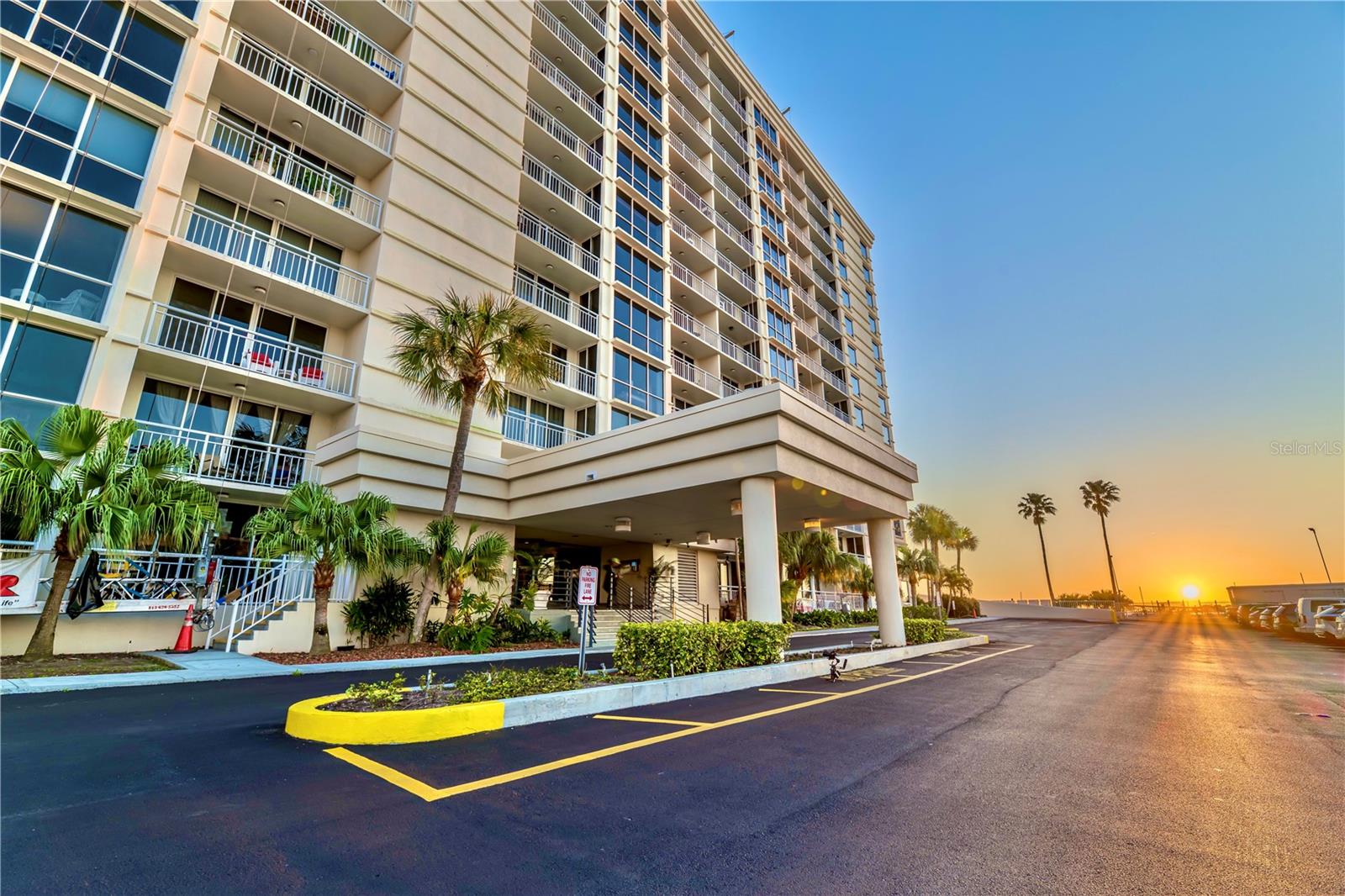 Image 38 of 45 For 100 Pierce Street 1102