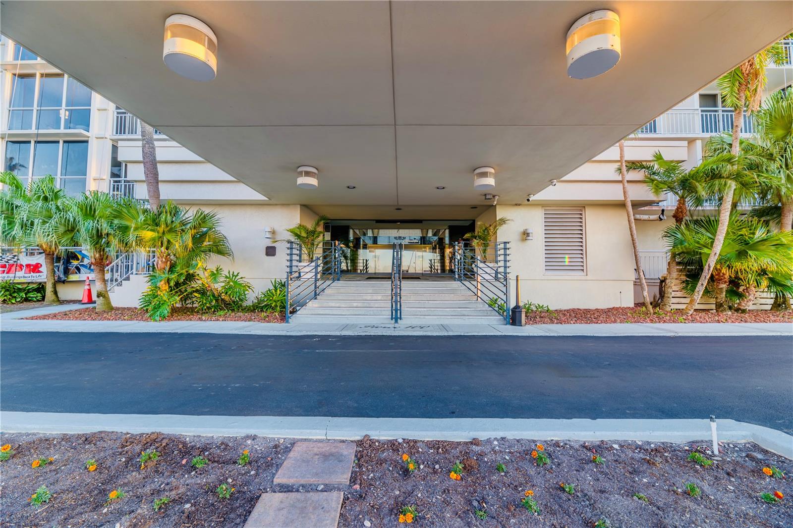 Image 39 of 45 For 100 Pierce Street 1102