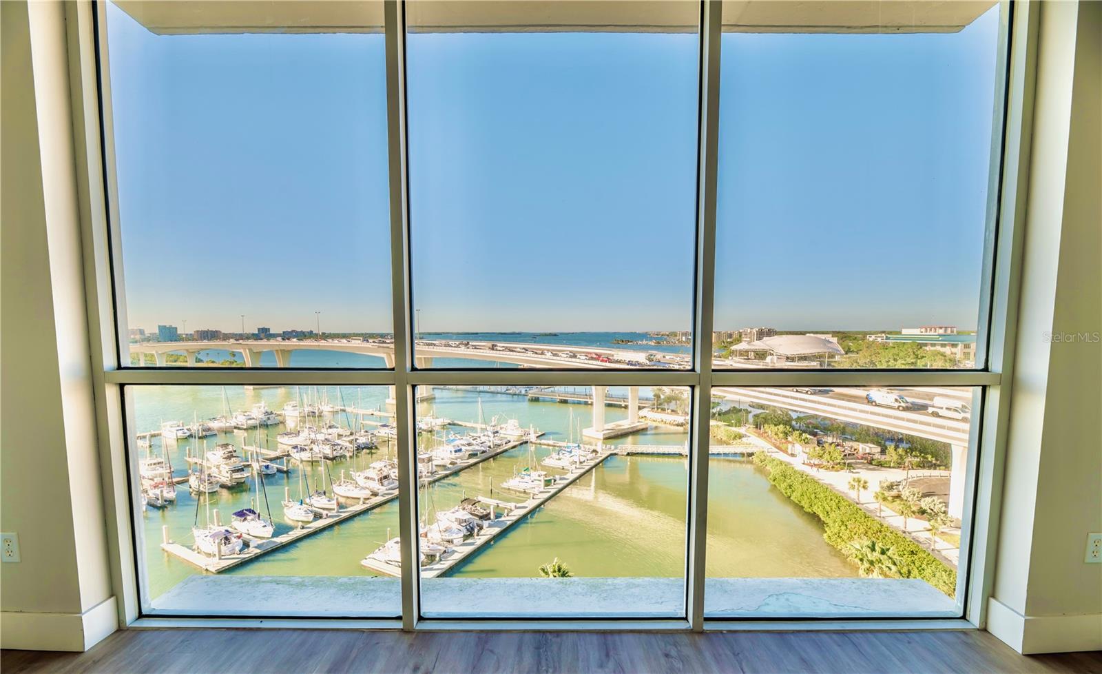 Image 6 of 45 For 100 Pierce Street 1102