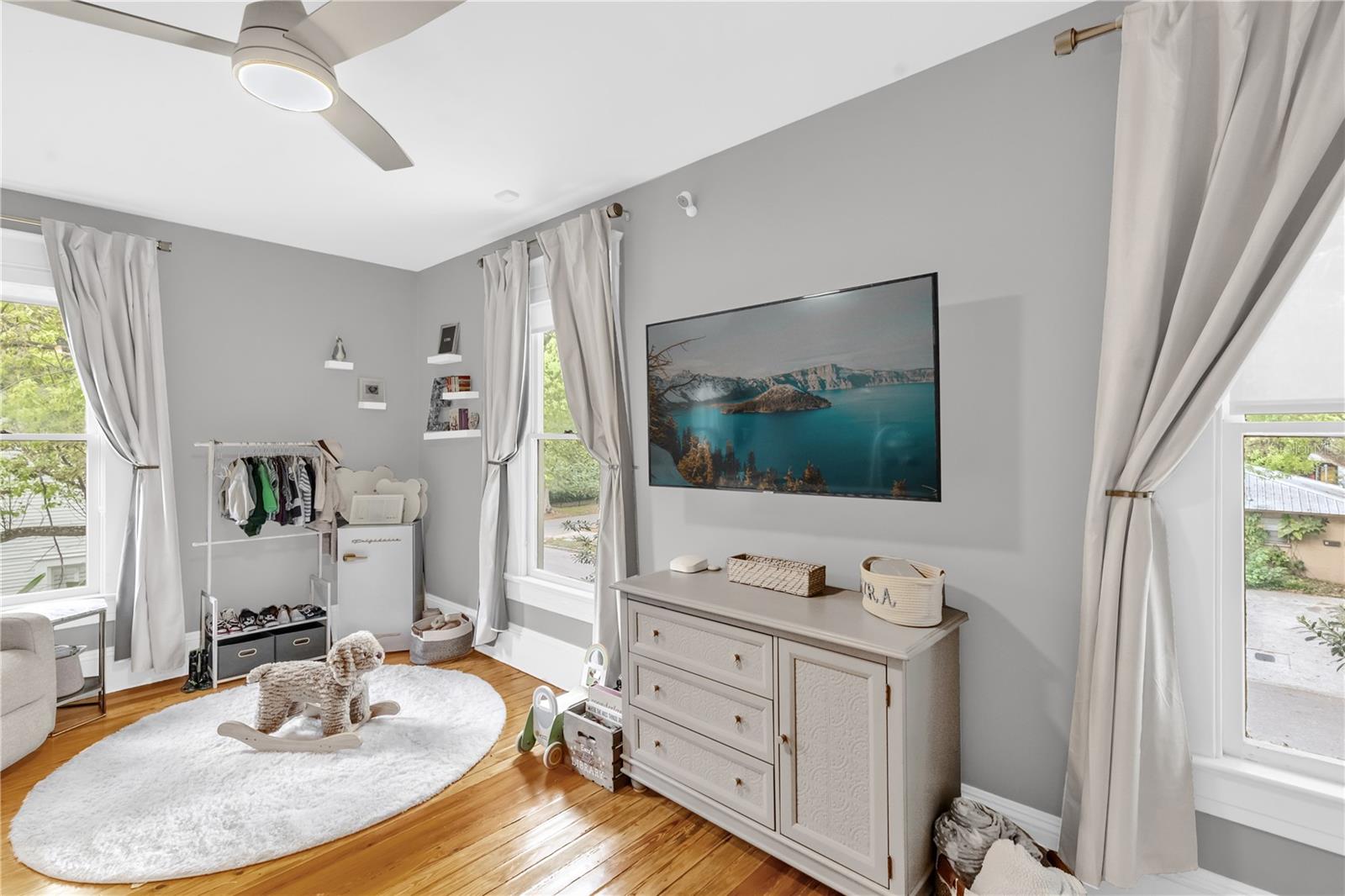 Image 16 of 29 For 508 Amelia Avenue