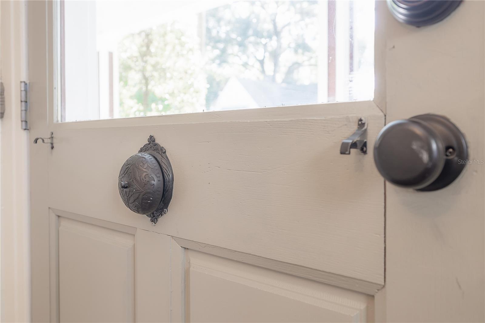 Image 23 of 29 For 508 Amelia Avenue