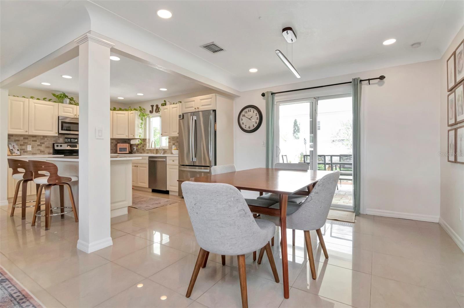 Image 10 of 37 For 6468 17th Terrace N