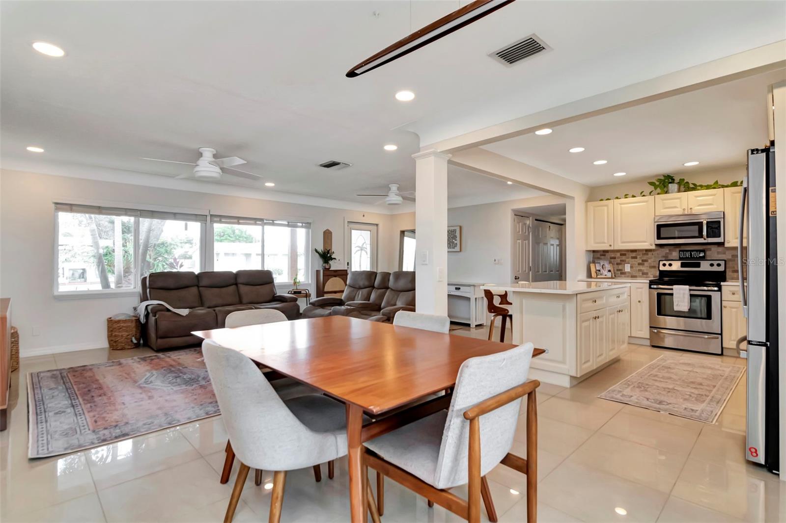 Image 11 of 37 For 6468 17th Terrace N