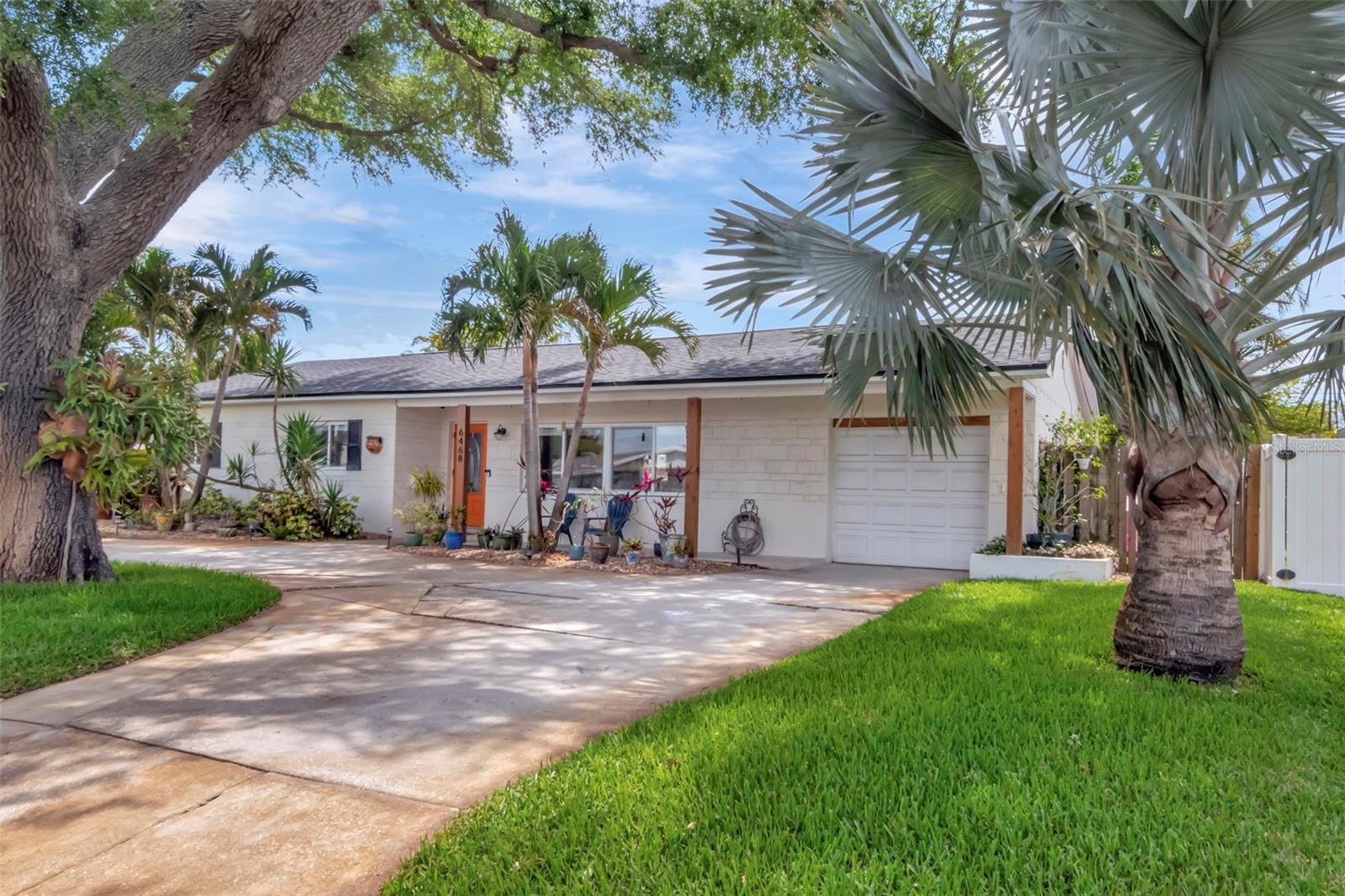 Image 3 of 37 For 6468 17th Terrace N